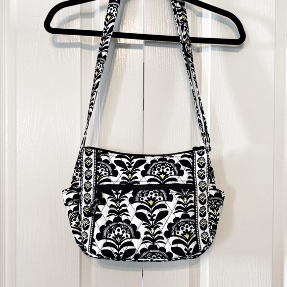 Vera Bradley Handbags - Vera Bradley Purse Fanfare Pattern Adjustable Straps